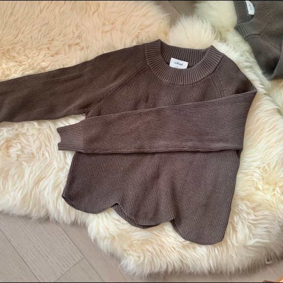 Aritzia Wilfred Scalloped Crop Sweater - Mink - Picture 2 of 9